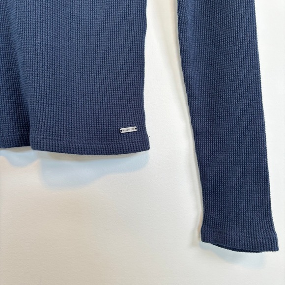 Hollister Women's Size Medium Thermal Long Sleeve Scallop Neck Layering Piece - Picture 5 of 9